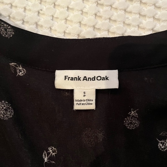 FRANK AND OAK | SHEER BLOUSE | SMALL - Picture 3 of 4